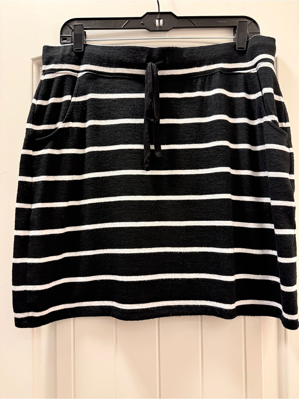 Market & Spruce Black and White Striped Knit Mini Skirt